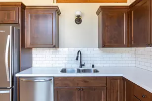 105 Washington Ave, Oshkosh, WI 54901 - Photo 9