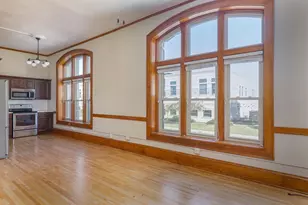 105 Washington Ave, Oshkosh, WI 54901 - Photo 5