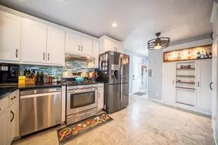 1617 W 9th Ave, Oshkosh, WI 54902 - Photo 3