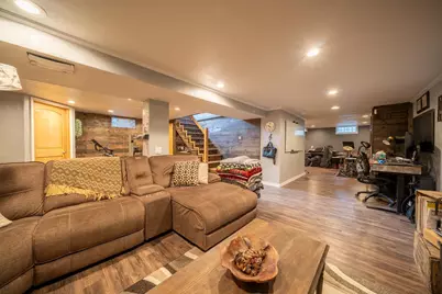 1617 W 9th Avenue, Oshkosh, WI 54902 - Photo 15