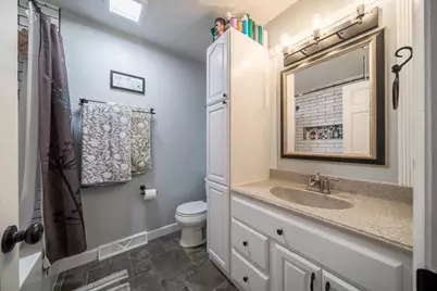 1617 W 9th Avenue, Oshkosh, WI 54902 - Photo 7