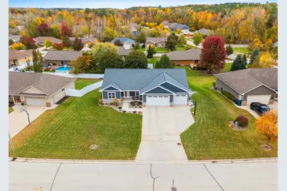 3442 Leeds Castle Drive, Green Bay, WI 54313 - Photo 5