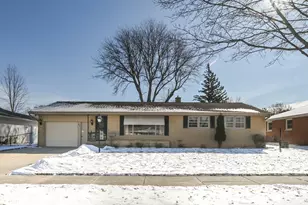 432 N Locust St, Green Bay, WI 54303 - Photo 1