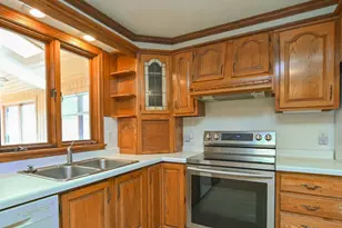 432 N Locust St, Green Bay, WI 54303 - Photo 11