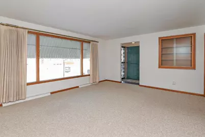 432 N Locust Street, Green Bay, WI 54303 - Photo 3