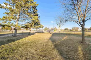 609 Grove St, Beaver Dam, WI 53916 - Photo 23