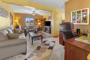 609 Grove St, Beaver Dam, WI 53916 - Photo 7