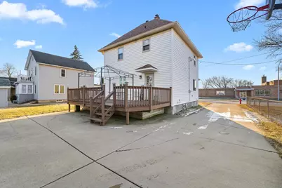 609 Grove Street, Beaver Dam, WI 53916 - Photo 25