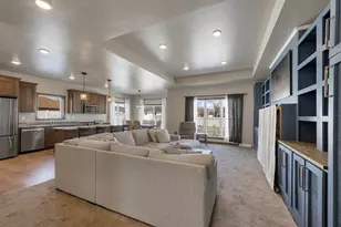 2125 Fox Pt Cir, De Pere, WI 54115 - Photo 5