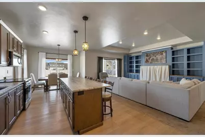 2125 Fox Point Circle, De Pere, WI 54115 - Photo 13