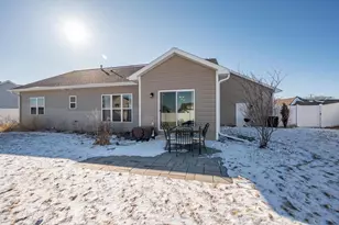 2125 Fox Pt Cir, De Pere, WI 54115 - Photo 53