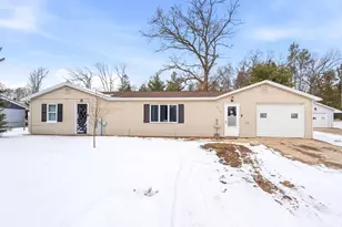 N6309 Lake Dr, Shawano, WI 54166 - Photo 1