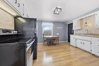 1129 Suburban Drive, De Pere, WI 54115 - Photo 7