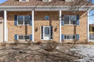 2618 W Sunnyview Cir, Appleton, WI 54914 - Photo 3