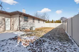1201 Appleton St, Menasha, WI 54952 - Photo 25