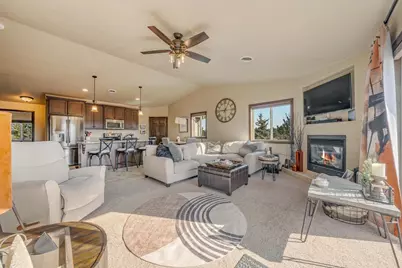 1072 W Willis Way, Appleton, WI 54913 - Photo 9