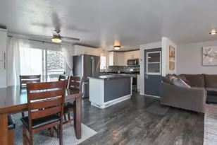 1332 Sunray Ln, Green Bay, WI 54313 - Photo 11