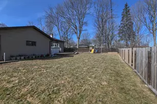 1332 Sunray Ln, Green Bay, WI 54313 - Photo 35