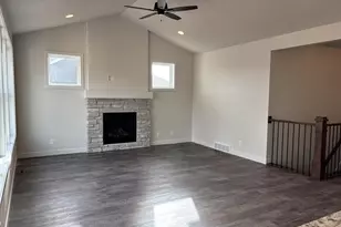 1633 Founders St, Neenah, WI 54956 - Photo 9