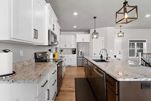 2885 Sussex Rd, Green Bay, WI 54311 - Photo 9