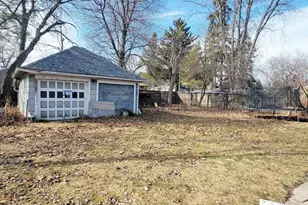 636 N 25th St, Sheboygan, WI 53081 - Photo 23