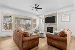 N9046 Southtowne Dr, Menasha, WI 54952 - Photo 11