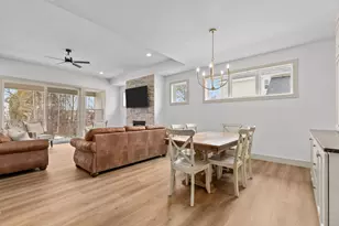 N9046 Southtowne Dr, Menasha, WI 54952 - Photo 7