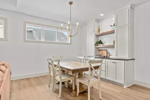 N9046 Southtowne Dr, Menasha, WI 54952 - Photo 9