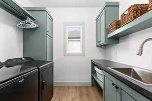 N9046 Southtowne Dr, Menasha, WI 54952 - Photo 25