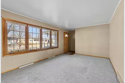 219 Center Street, North Fond du Lac, WI 54937 - Photo 3