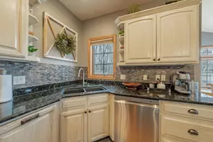 2230 E Elmview Dr, Appleton, WI 54915 - Photo 15