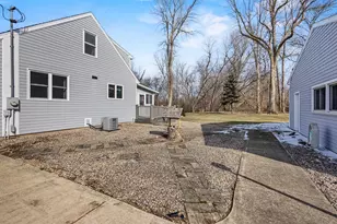 W5684 Firelane 12, Menasha, WI 54952 - Photo 45