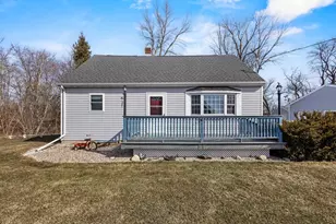 W5684 Firelane 12, Menasha, WI 54952 - Photo 5
