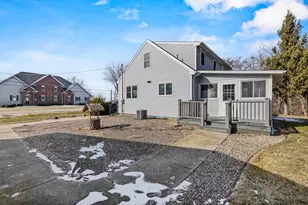 W5684 Firelane 12, Menasha, WI 54952 - Photo 47