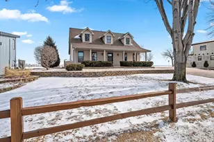 2414 Longtail Beach Ln, Suamico, WI 54173 - Photo 45