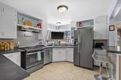 1093 Reed Street, Green Bay, WI 54303 - Photo 9