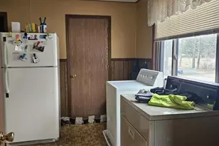 133 W Main St, Gillett, WI 54124 - Photo 5