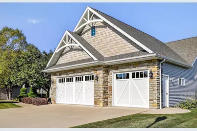 5667 N Summerland Street, Appleton, WI 54913 - Photo 9