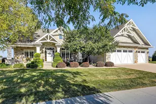 5667 N Summerland St, Appleton, WI 54913 - Photo 3