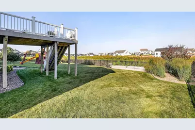 5667 N Summerland Street, Appleton, WI 54913 - Photo 25