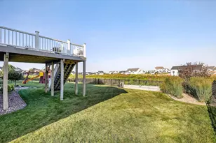 5667 N Summerland St, Appleton, WI 54913 - Photo 25