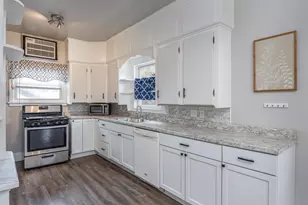 1412 Jefferson St, Oshkosh, WI 54901 - Photo 5