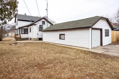 1412 Jefferson Street, Oshkosh, WI 54901 - Photo 3