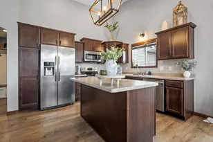 1823 Nation Ct, Neenah, WI 54956 - Photo 9