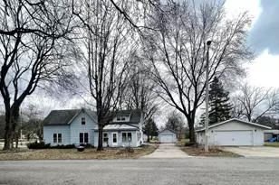 224 N Madison St, Coloma, WI 54930 - Photo 3