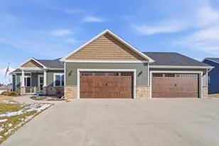 834 Evergreen Dr, Brownsville, WI 53006 - Photo 47