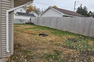 1906 Mitchell St, Oshkosh, WI 54901 - Photo 43