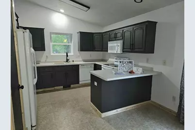 1906 Mitchell Street, Oshkosh, WI 54901 - Photo 9