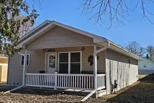 1906 Mitchell St, Oshkosh, WI 54901 - Photo 1