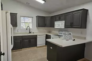 1906 Mitchell St, Oshkosh, WI 54901 - Photo 15